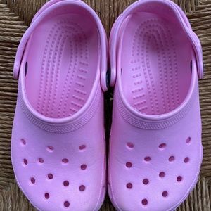 Crocs size 4W/2M light pink girls sandals